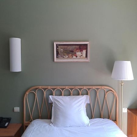 Hostellerie Du Lys Lamorlaye ภายนอก รูปภาพ