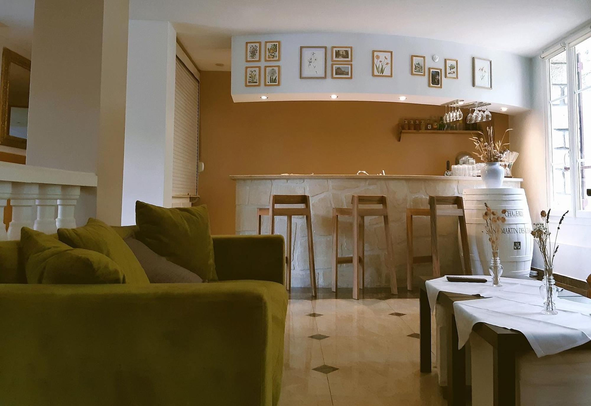 Hostellerie Du Lys Lamorlaye ภายนอก รูปภาพ