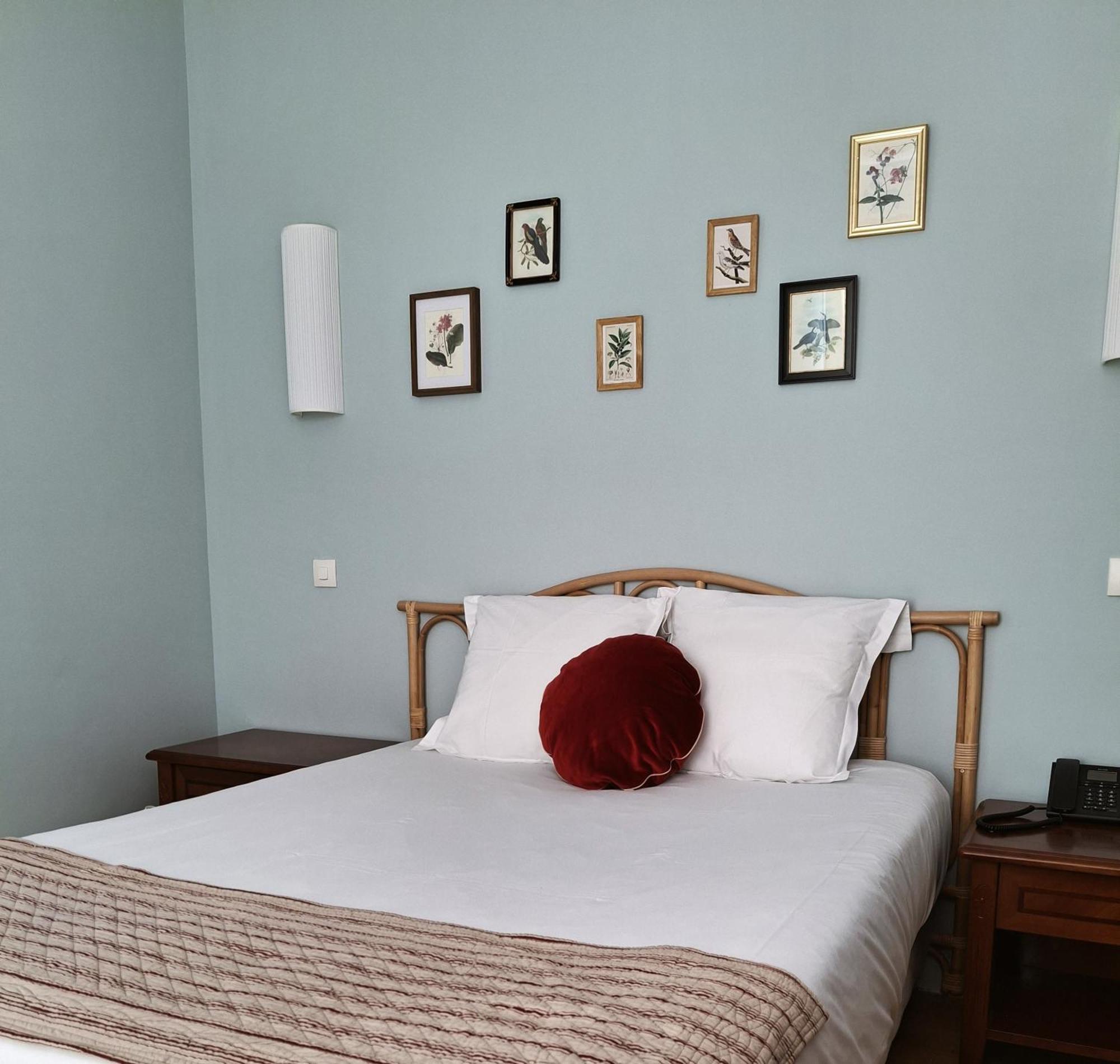 Hostellerie Du Lys Lamorlaye ภายนอก รูปภาพ