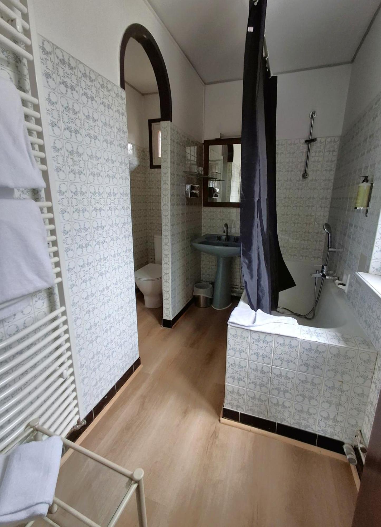 Hostellerie Du Lys Lamorlaye ภายนอก รูปภาพ
