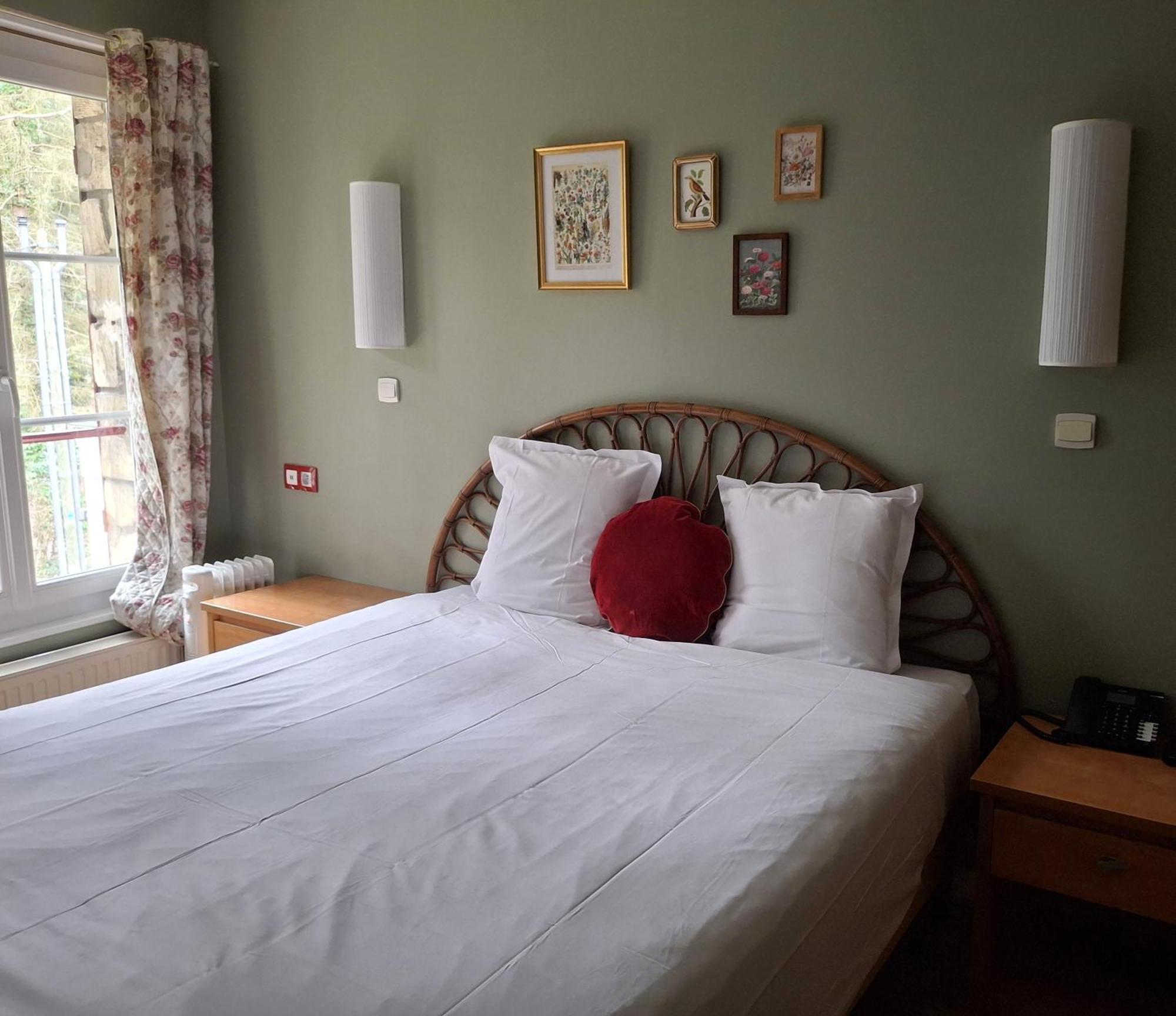 Hostellerie Du Lys Lamorlaye ภายนอก รูปภาพ