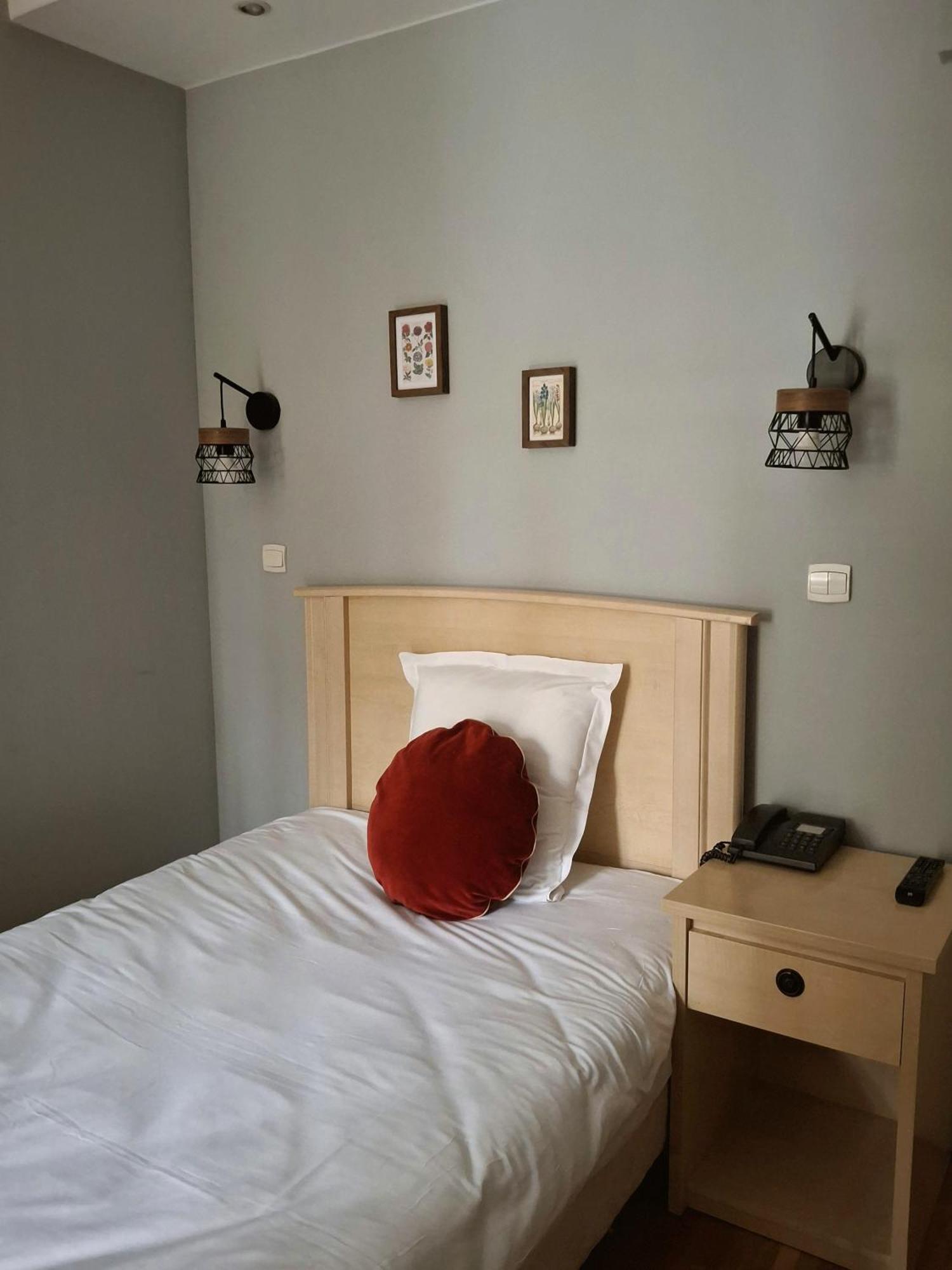 Hostellerie Du Lys Lamorlaye ภายนอก รูปภาพ