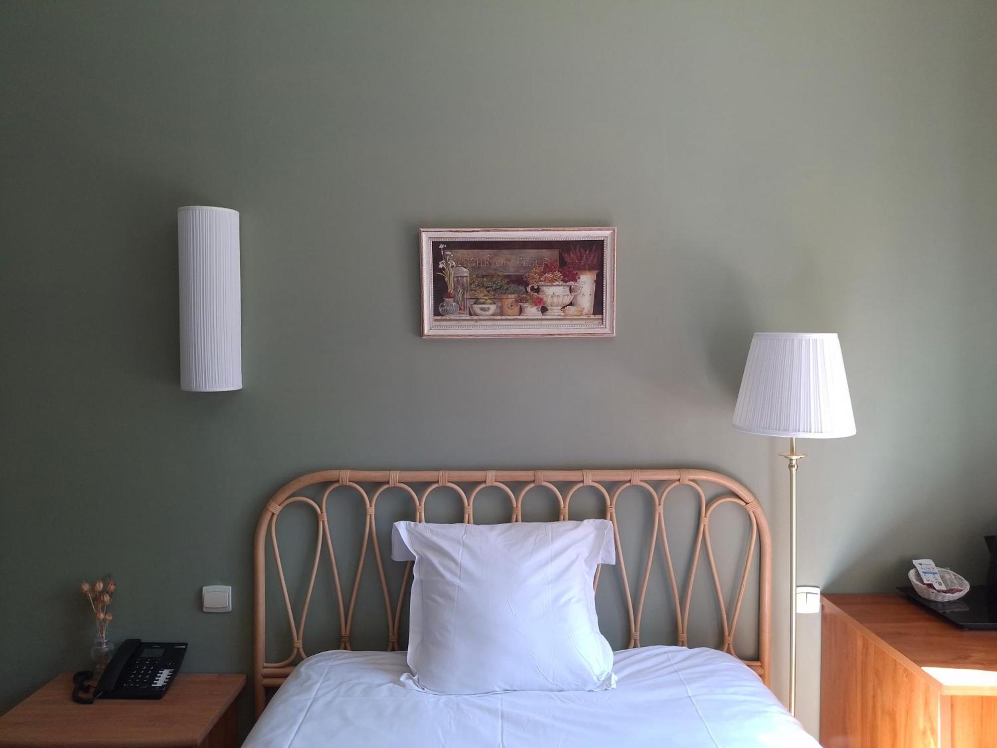 Hostellerie Du Lys Lamorlaye ภายนอก รูปภาพ