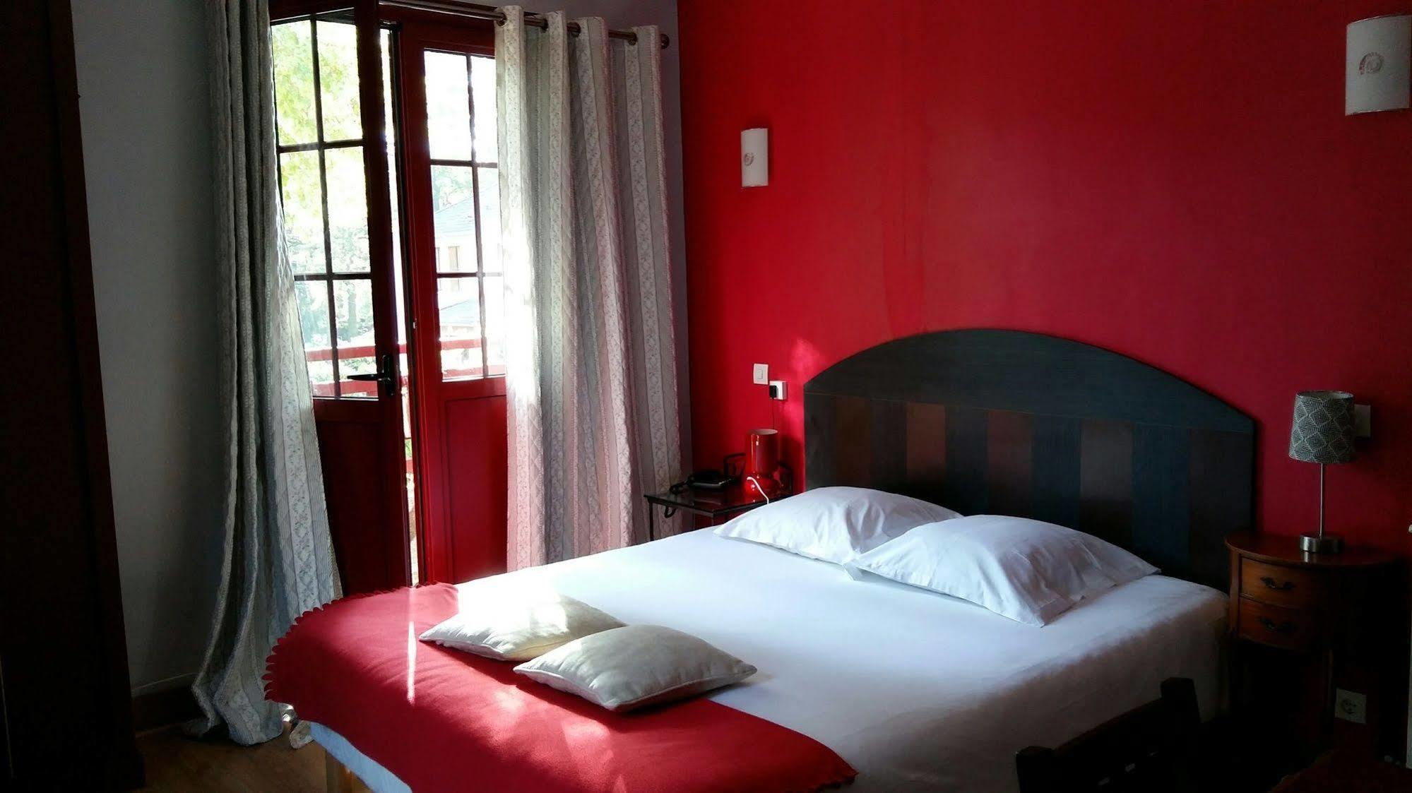 Hostellerie Du Lys Lamorlaye ภายนอก รูปภาพ